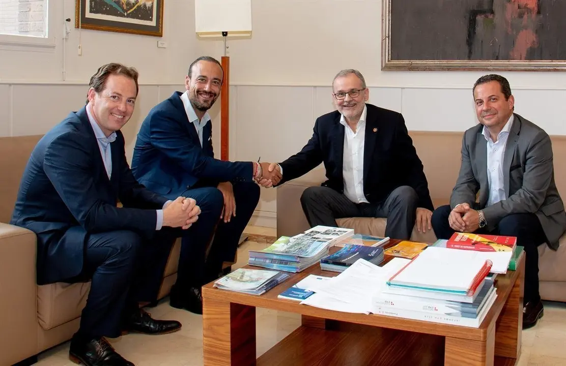 Primera reuni&oacute;n entre el rector de la UC, &Aacute;ngel Pazos, y el alcalde de Torrelavega, Javier L&oacute;pez Estrada