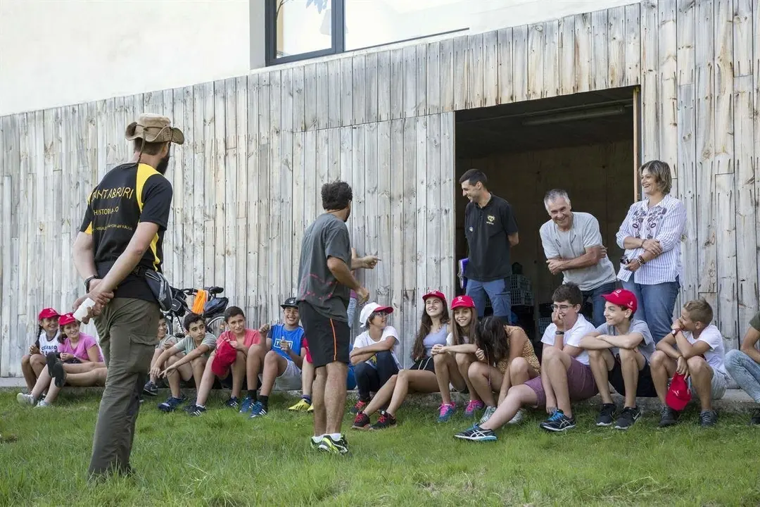 Actividades de los alumnos de los Cursos de Inform&aacute;tica en Ingl&eacute;s en El Pendo