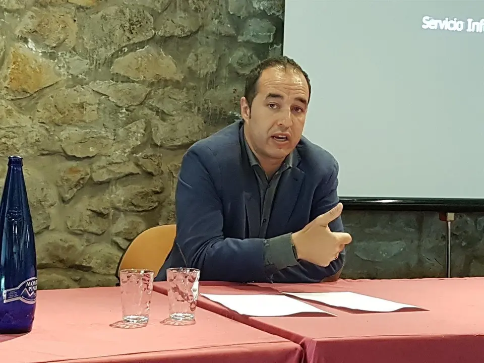 El director del MARE, Felipe Lav&iacute;n