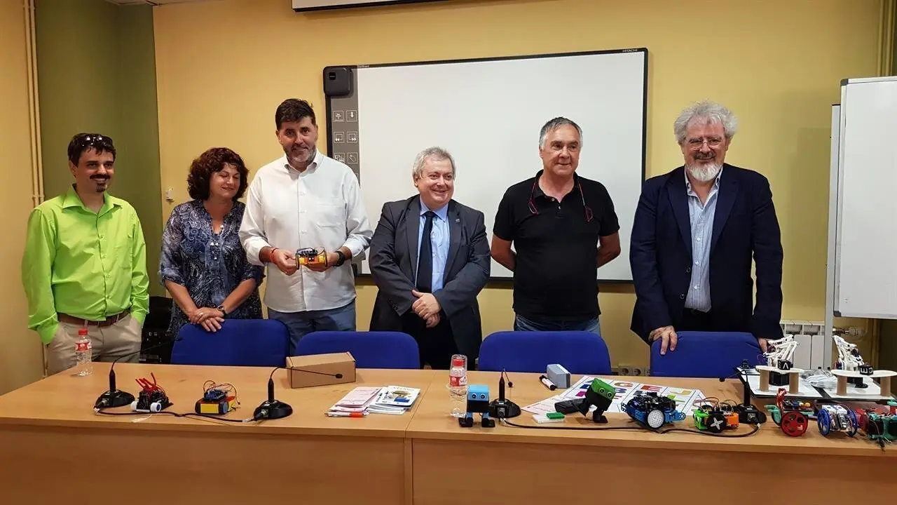 Inauguraci&oacute;n del curso de rob&oacute;tica