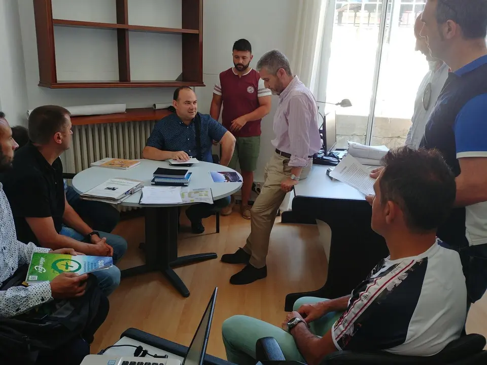 El portavoz del grupo municipal del Cs y concejal de Urbanismo, Innovaci&oacute;n y Contrataci&oacute;n del Ayuntamiento de Santander, Javier Ceruti, se re&uacute;ne con representantes de la Polic&iacute;a Local