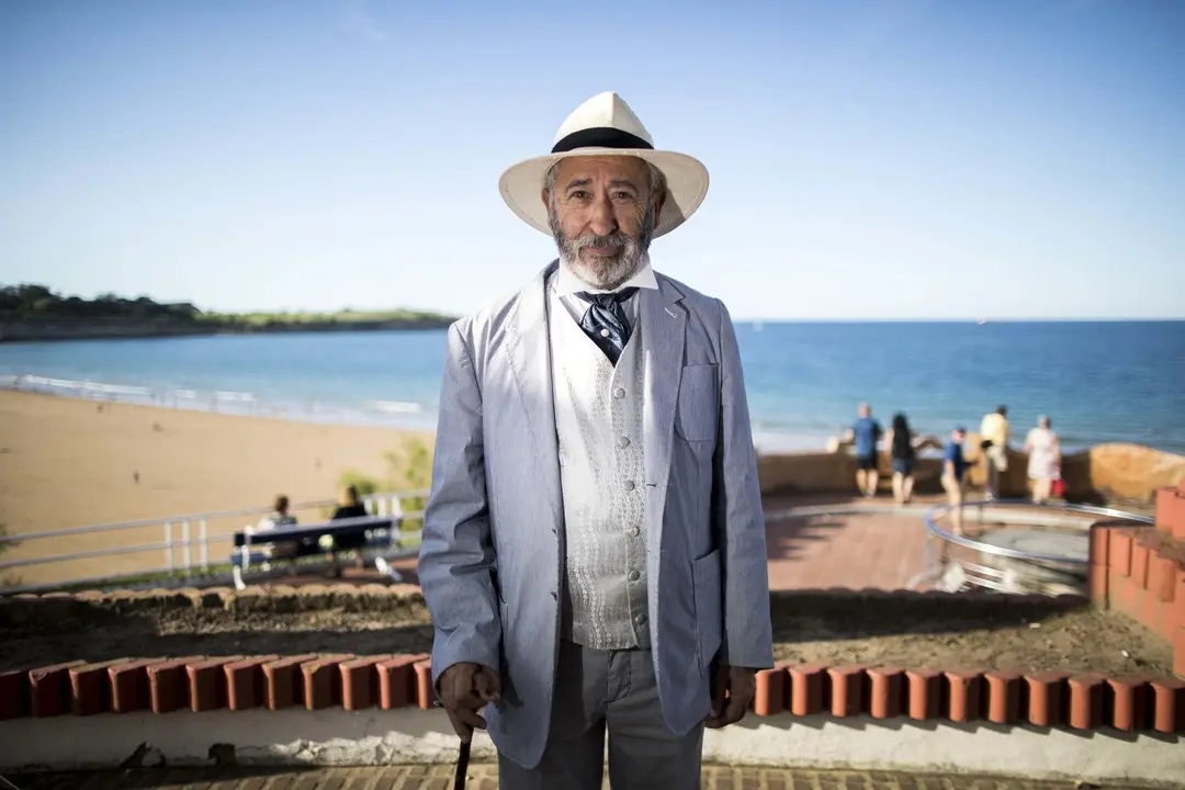 DAVID S. BUSTAMANTE 12/07/2019 SANTANDER/ CANTABRIA Ba&ntilde;os de ola en los Jardines de Piquio