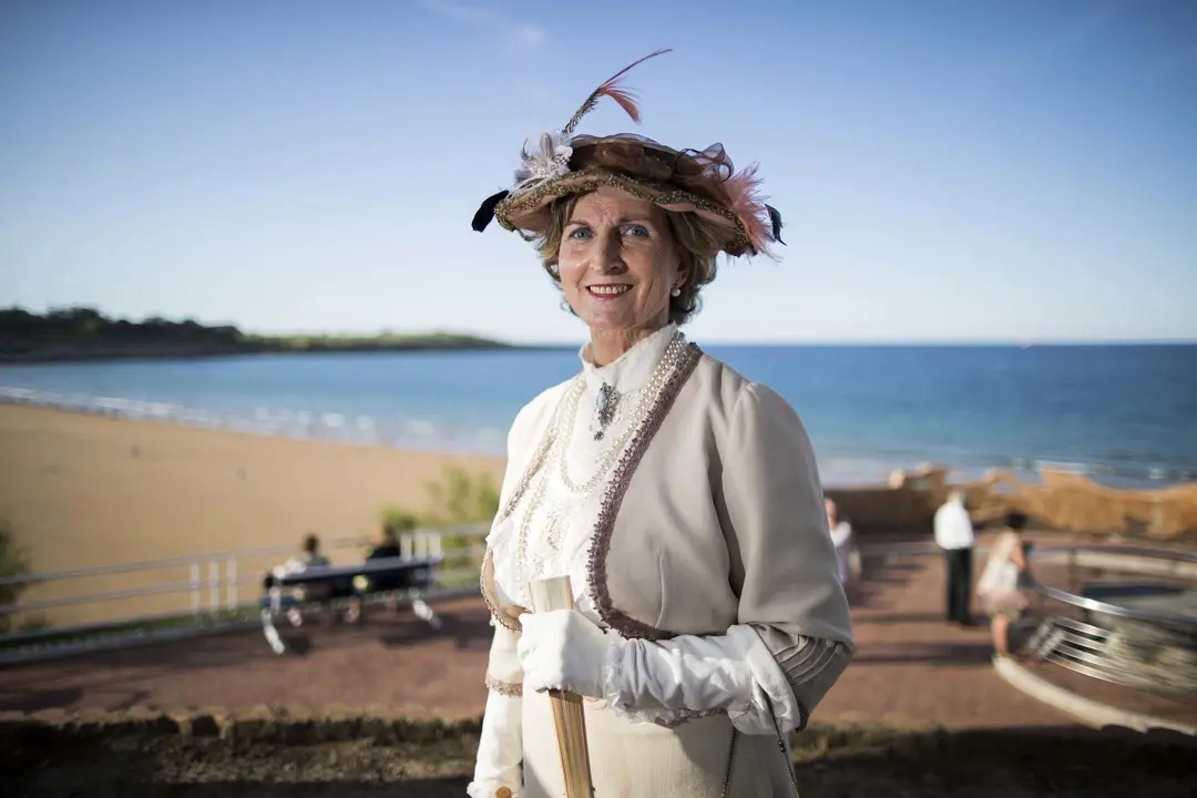 DAVID S. BUSTAMANTE 12/07/2019 SANTANDER/ CANTABRIA Ba&ntilde;os de ola en los Jardines de Piquio