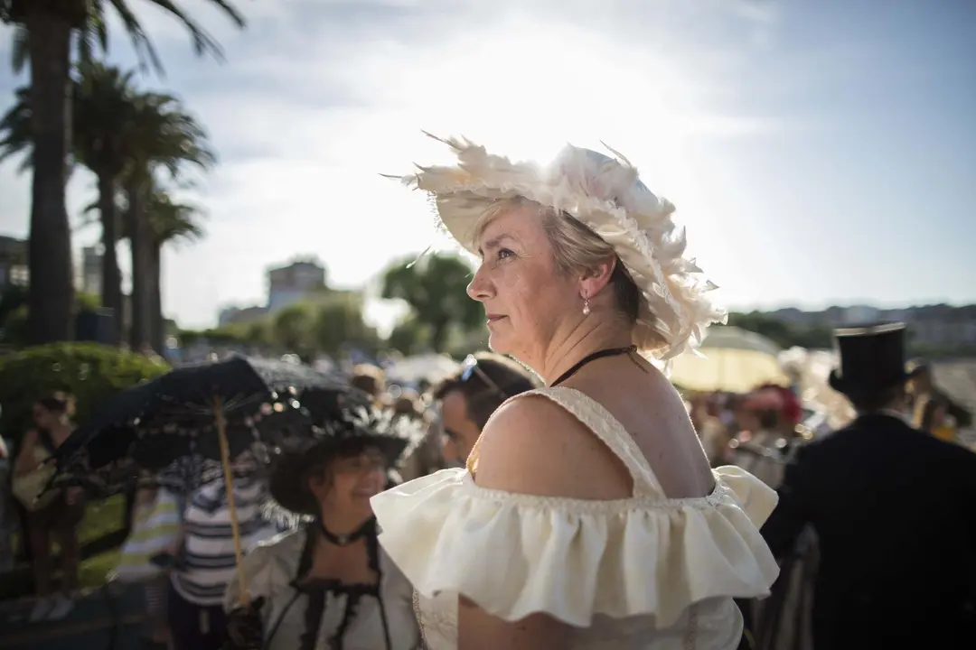 DAVID S. BUSTAMANTE 12/07/2019 SANTANDER/ CANTABRIA Ba&ntilde;os de ola en los Jardines de Piquio