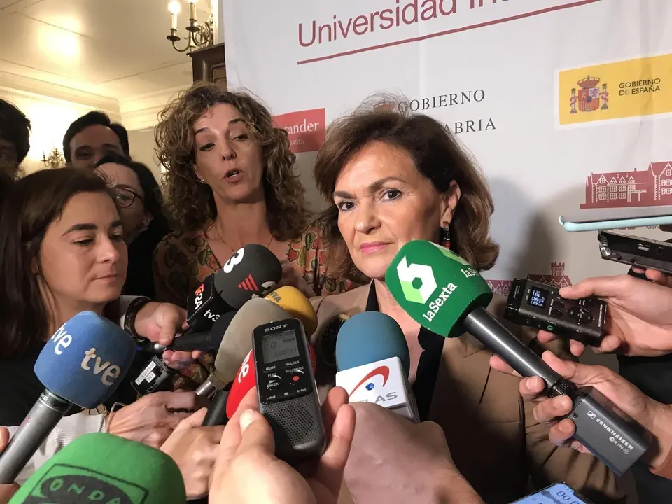 La vicepresidenta Carmen Calvo en la UIMP