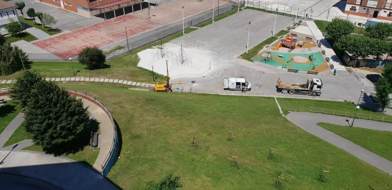 Catas sobre el terreno para la construcci&oacute;n del ascensor en Nueva Ciudad