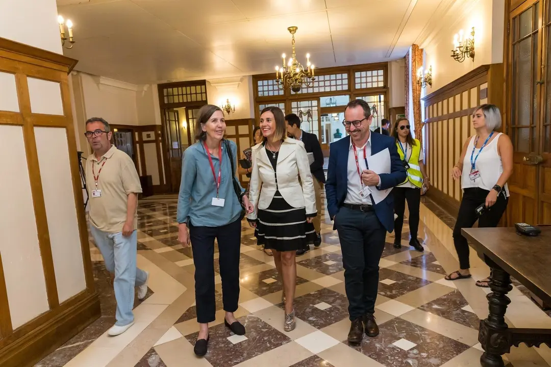 La consejera de Presidencia, Paula Fern&aacute;ndez, en la UIMP