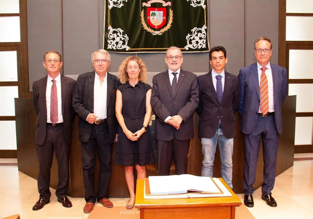 De izquierda a derecha, Carlos Rodr&iacute;guez Sanju&aacute;n, Juan Antonio Garc&iacute;a_Porrero, Sonia Castanedo, &Aacute;ngel Pazos, Juan Antonio Montero Sim&oacute;n y Fernando Luis Hern&aacute;nz de la Fuente