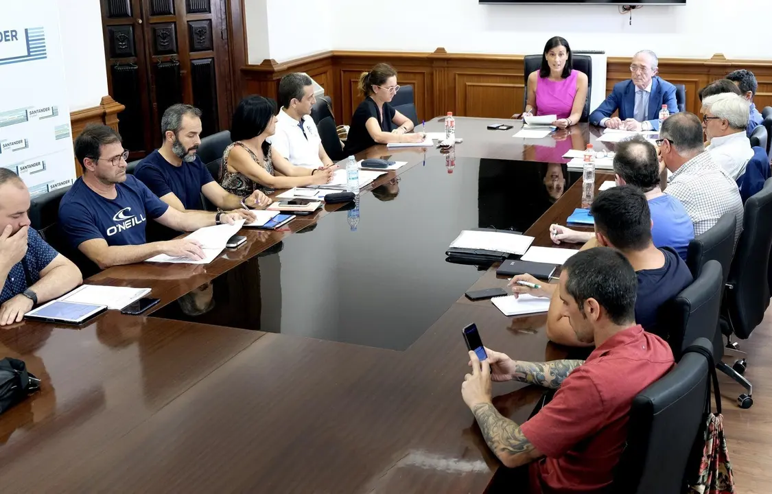 Reuni&oacute;n de la Mesa Sectorial de Polic&iacute;a Local presidida por la alcaldesa, Gema Igual