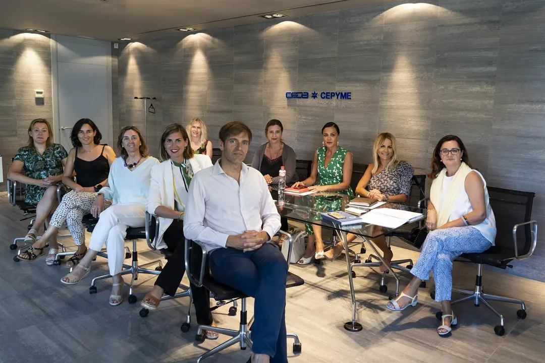 Primera reuni&oacute;n de la Comisi&oacute;n de Igualdad y Diversidad de CEOE-Cepyme Cantabria encabezada por el presidente, Enrique Conde