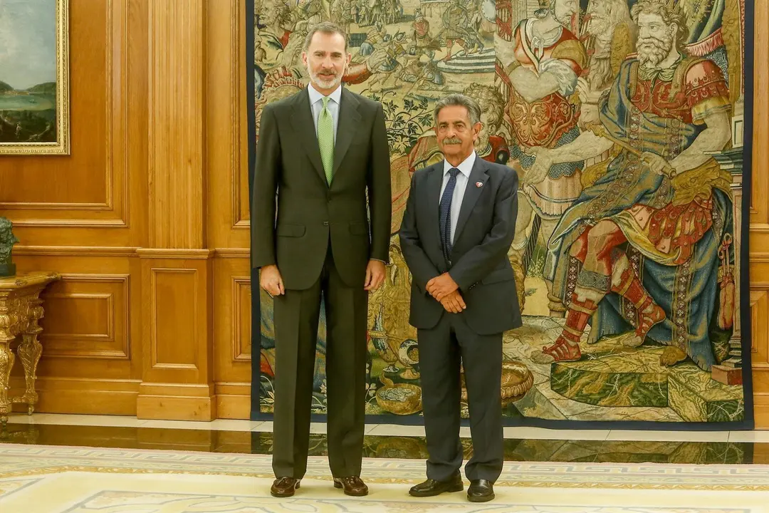 El Rey Felipe VI recibe en el Palacio de la Zarzuela al presidente de Cantabria, Miguel &Aacute;ngel Revilla.