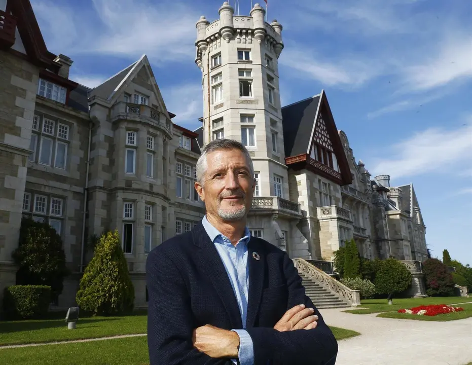 El doctor en Ciencias Biol&oacute;gicas por la Universidad Complutense de Madrid y profesor de investigaci&oacute;n en el Consejo Superior de Investigaciones Cient&iacute;ficas (CSIC), Fernando Valladares