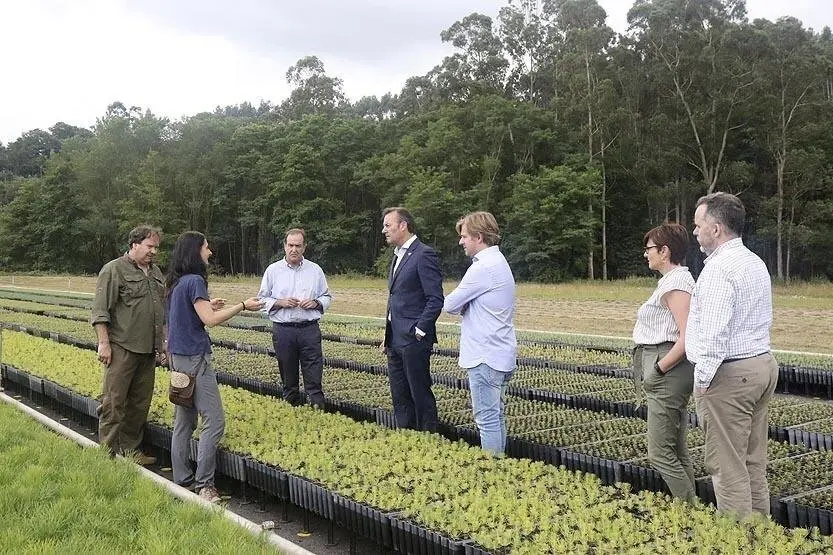 El consejero de Desarrollo Rural, Guillermo Blanco, en el Centro Forestal de Villapresente