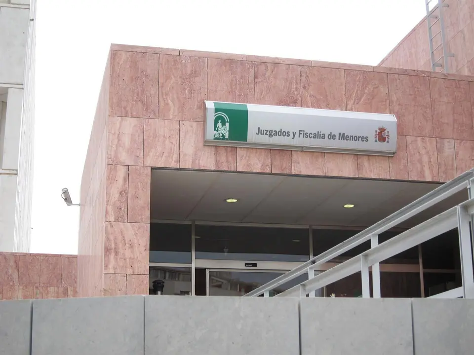 Fiscal&iacute;a De Menores