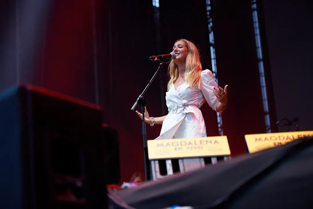 ELLA BAILA SOLA - MV 2019 - EL REY LAGART&Oacute;N (2)