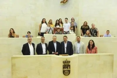 Visita al Parlamento de la Casa de Cantabria en Sevilla