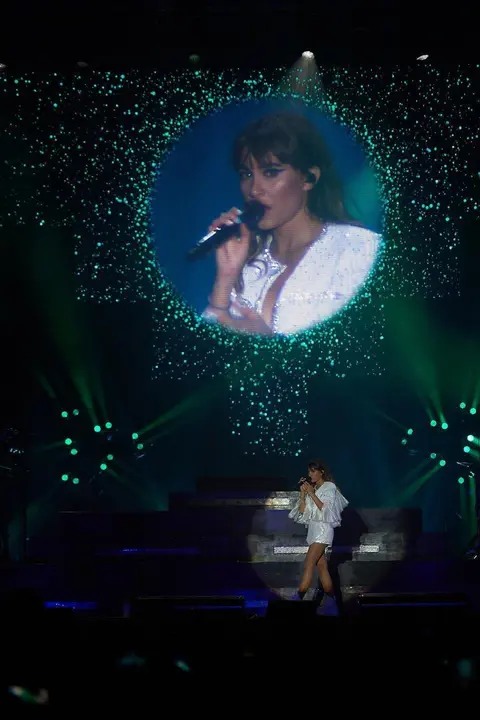 AITANA - MV 2019 - EL REY LAGART&Oacute;N (9)