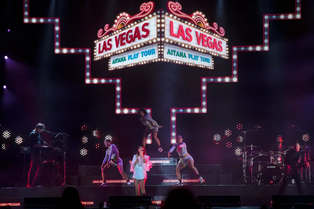 AITANA - MV 2019 - EL REY LAGART&Oacute;N (10)