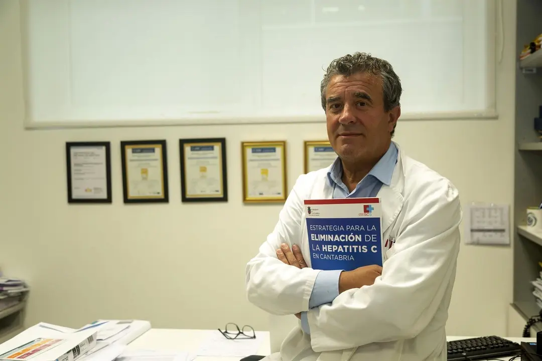 Javier Crespo, jefe del servicio de Medicina Digestiva de Valdecilla