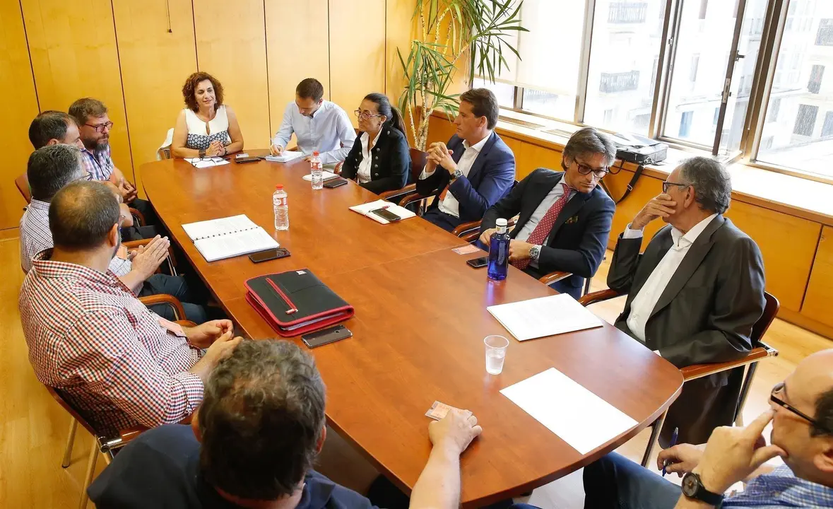 La consejera de Empleo, Ana Bel&eacute;n &Aacute;lvarez, ejerce de mediadora para buscar una soluci&oacute;n al conflicto laboral en la Global Special Steel