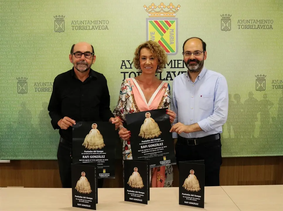 Presentaci&oacute;n exposici&oacute;n 'Puntadas del tiempo'