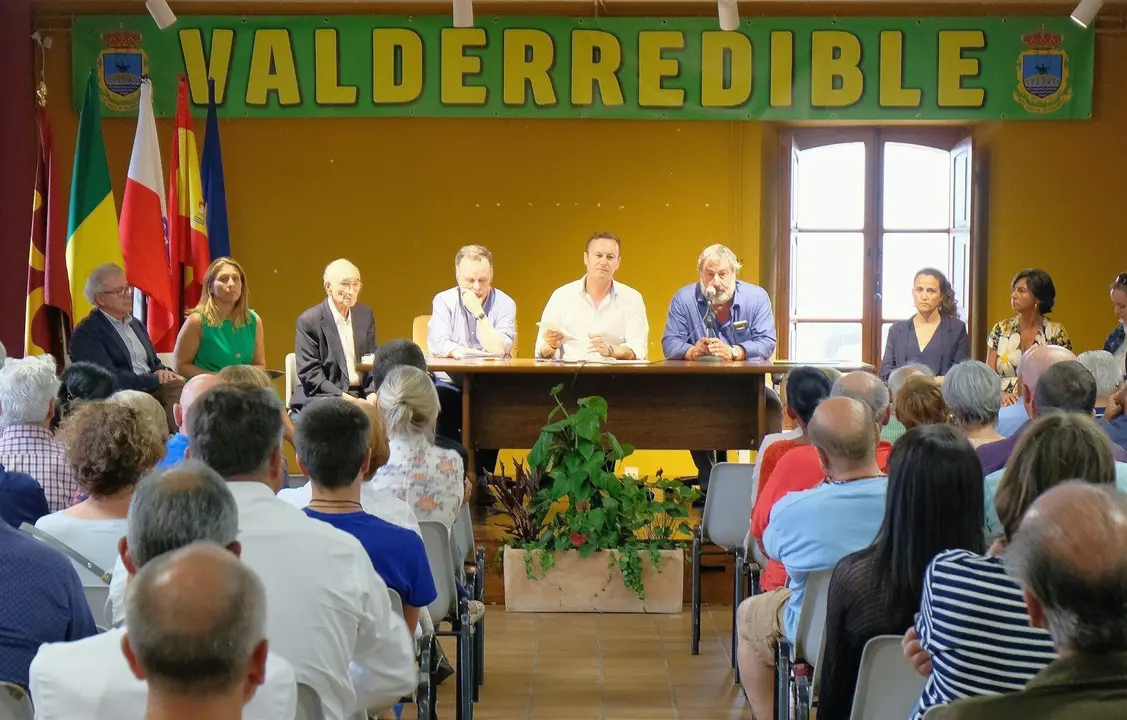 Blanco Defiende El Desarrollo Rural Sostenible De Valderredible Para Potenciar Sus Valores Patrimoniales (Nota Y Foto)