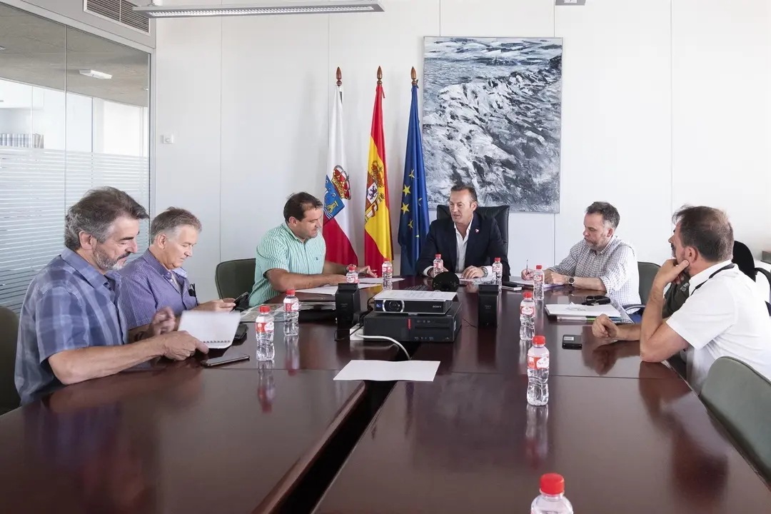 Guillermo Blanco, consejero de Dearrollo Rural, se re&uacute;ne con asociaciones conservacionistas