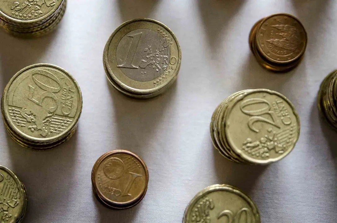 Monedas y c&eacute;ntimos de euro