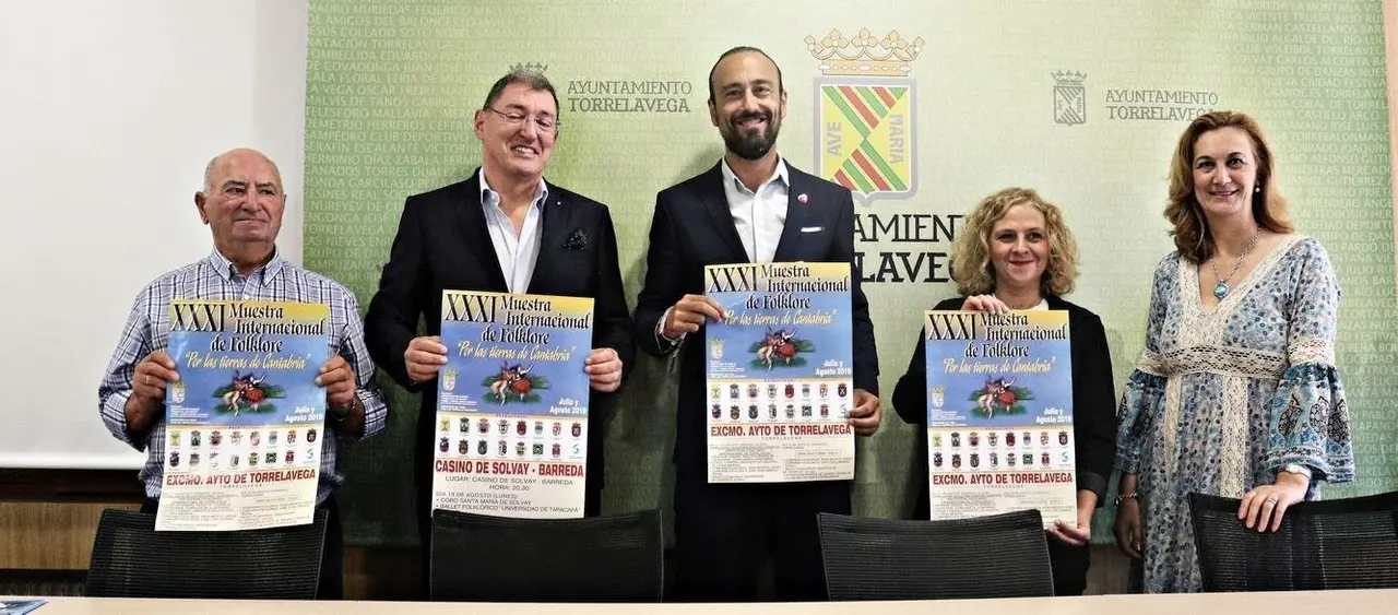 Presentaci&oacute;n de la Muestra Internacional de Folclore