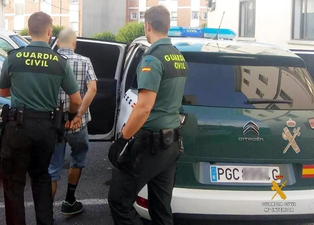 Detenido un joven de Gij&oacute;n en Castro por venta de droga al menudeo