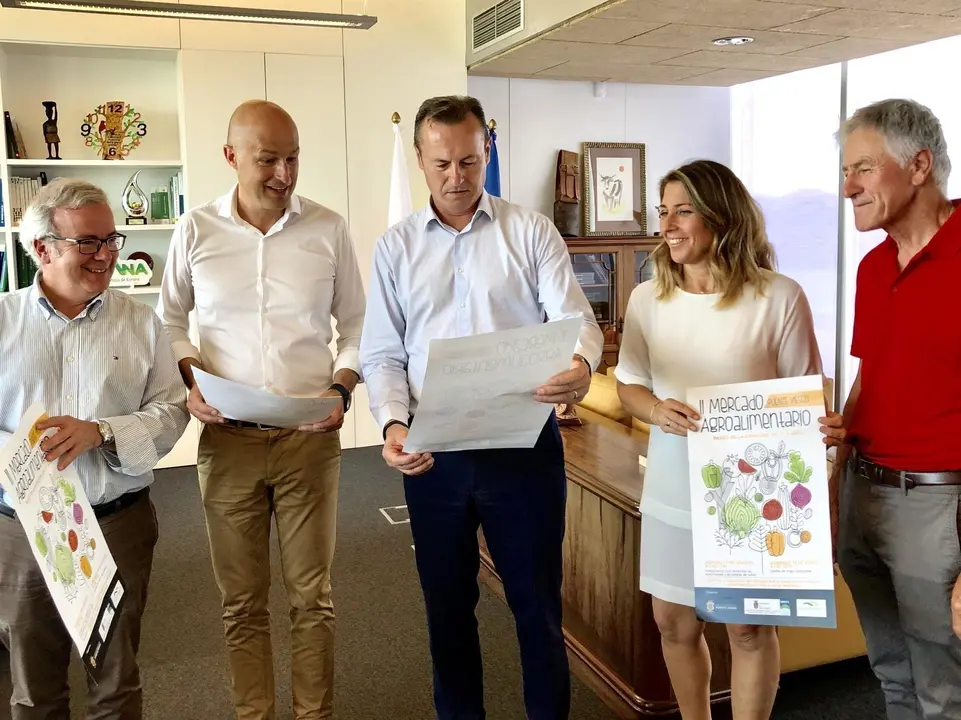 Consejero Medio Rural. Mercado Alimentario Puente Viesgo