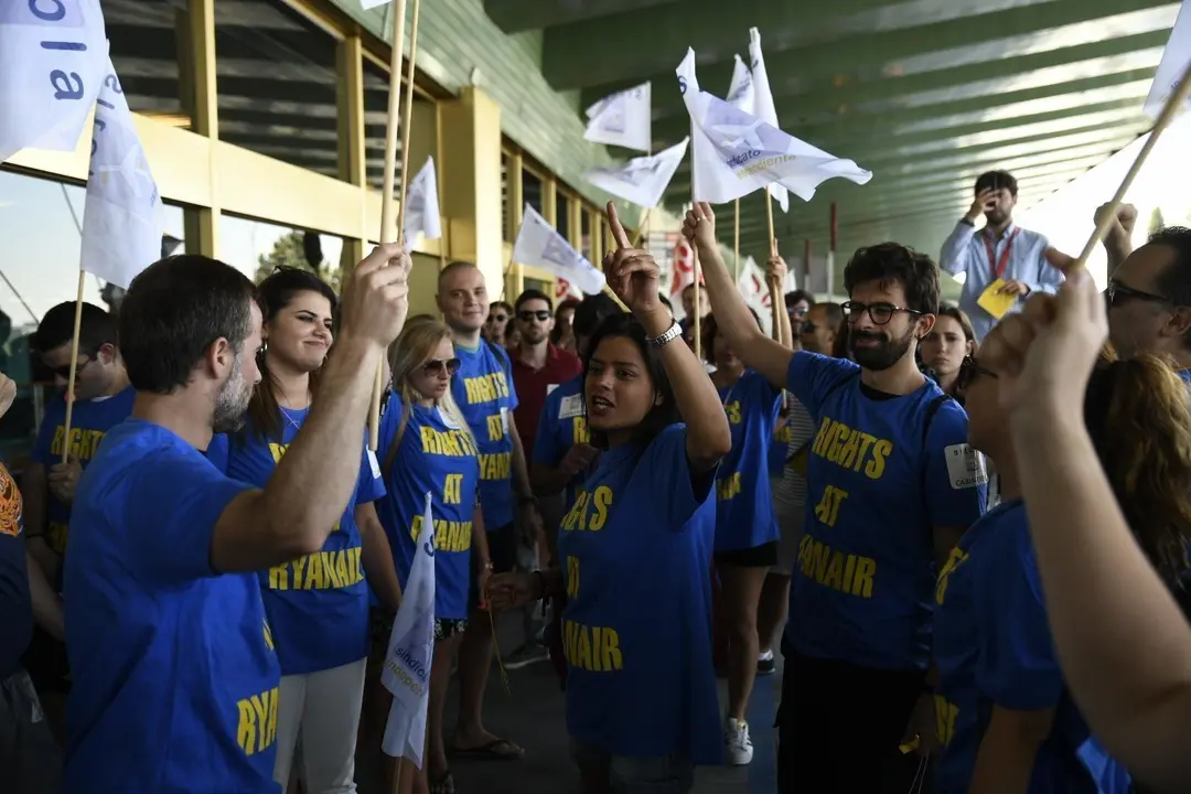 Los sindicatos protestan en el Aeropuerto de Madrid-Barajas Adolfo Su&aacute;rez durante la huelga de Ryanair del mi&eacute;rcoles 25 de julio