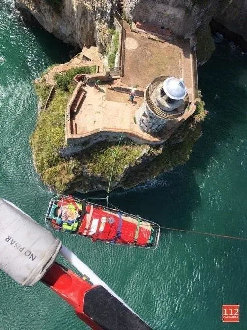 Rescate de la joven madrile&ntilde;a en el faro del Caballo el pasado 20 de agosto