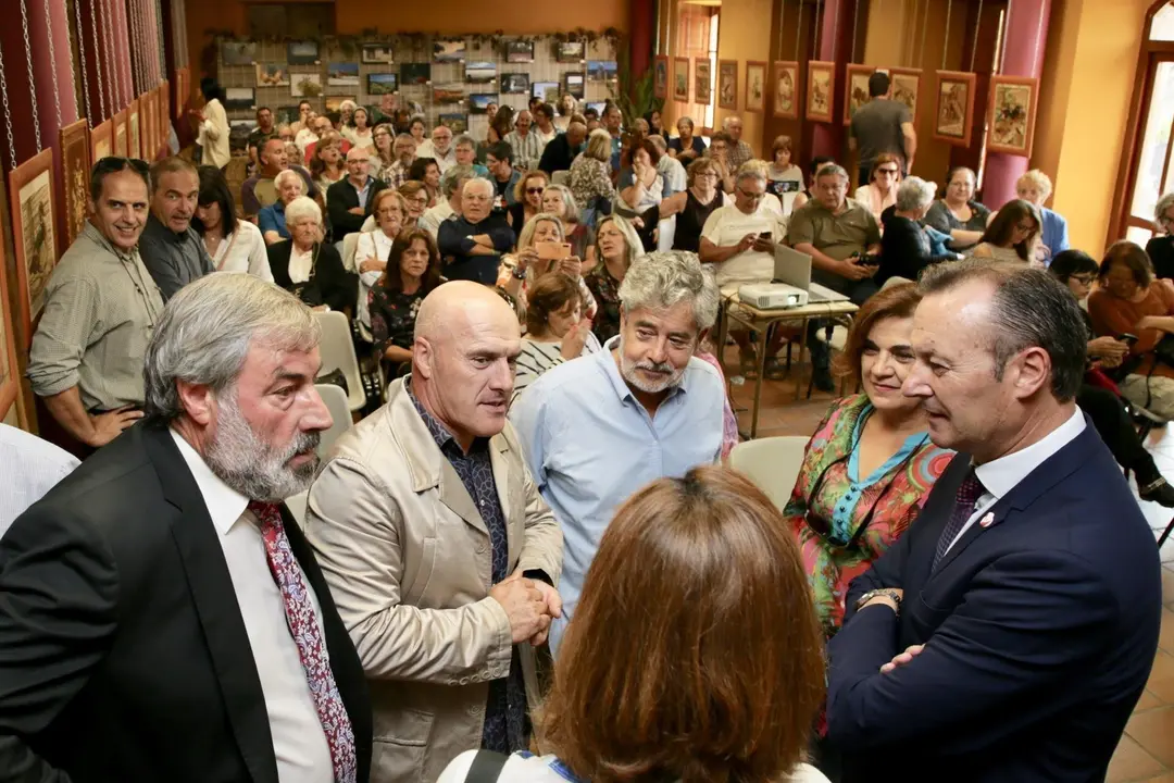 El consejero de Desarrollo Rural, Ganader&iacute;a, Pesca, Alimentaci&oacute;n y Medio Ambiente, Guillermo Blanco, en la inauguraci&oacute;n en Valderredible de la I Semana Cine y Zona