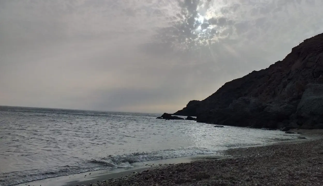 Playa del Corralete, bajo el faro del Cabo de Gata