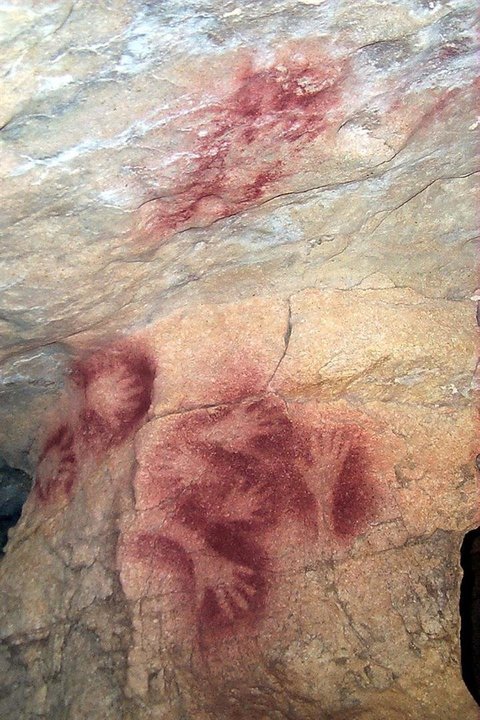 Imagen de las pinturas halladas en la cueva de Salín