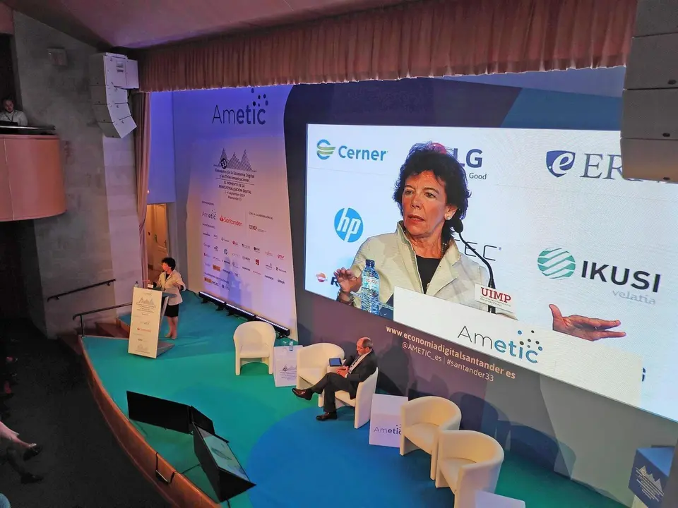 Cela&aacute; dice que las 300 medidas que presenta hoy el PSOE van desde el espectro m&aacute;