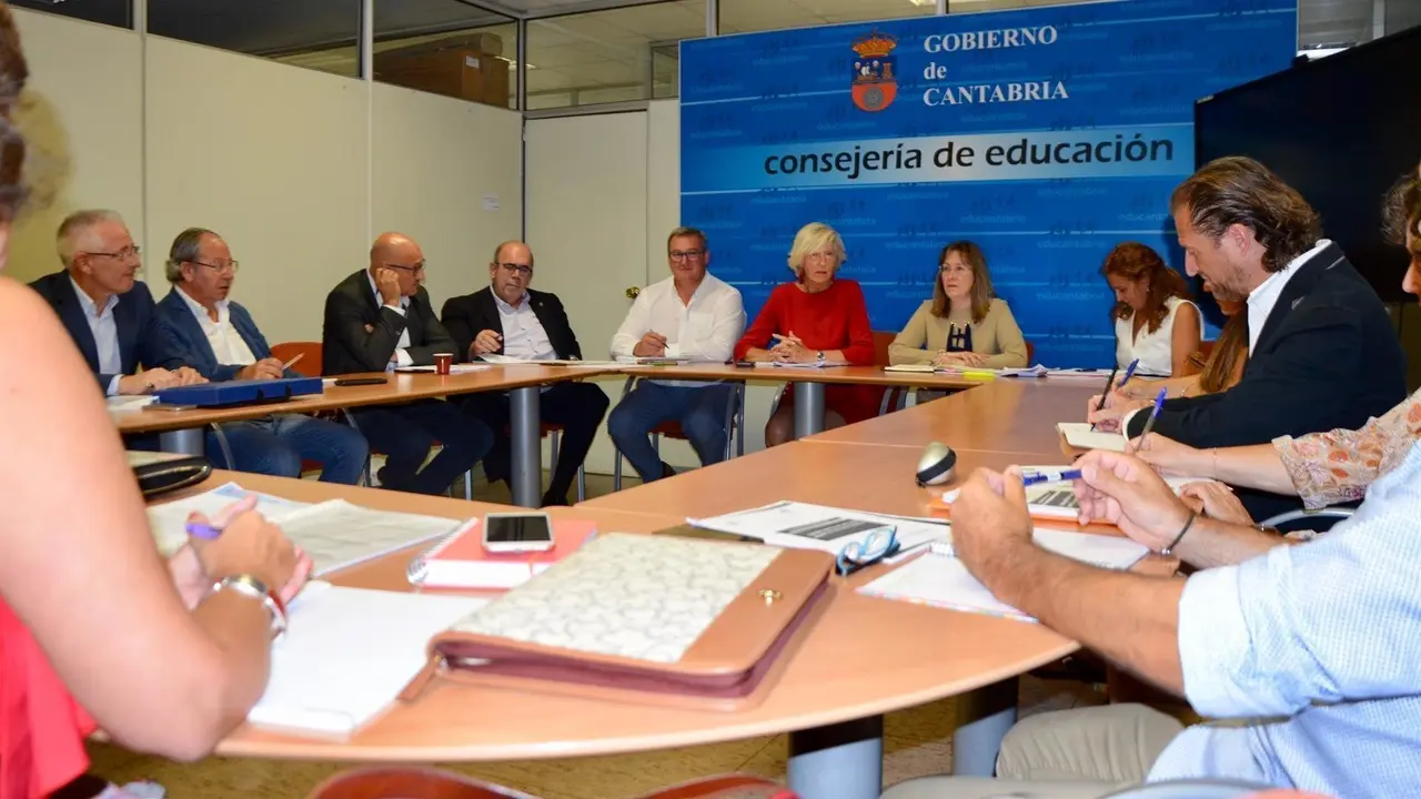 Primera reuni&oacute;n de los Comit&eacute;s Permanentes de Directores de Infantil y Primaria y de Secundaria