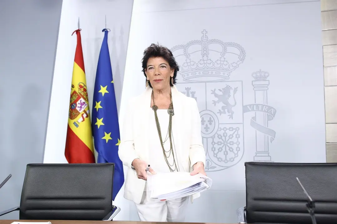 La ministra Portavoz, y de Educaci&oacute;n y Formaci&oacute;n Profesional en funciones, Isabel Cela&aacute;, comparece ante los medios de comunicaci&oacute;n tras la reuni&oacute;n del Consejo de Ministros en Moncloa.