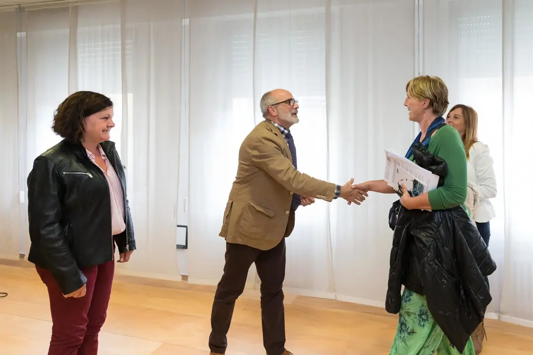 El consejero se re&uacute;ne con el sindicato TU