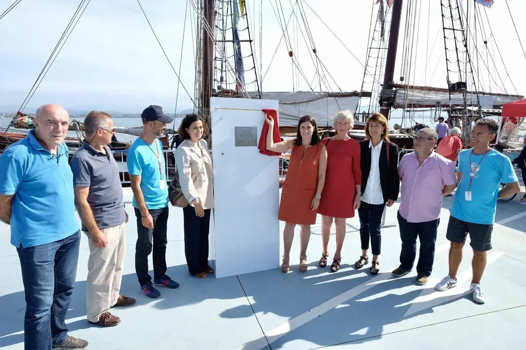 Nota De Prensa Y Foto Homenaje A Juan De Santander