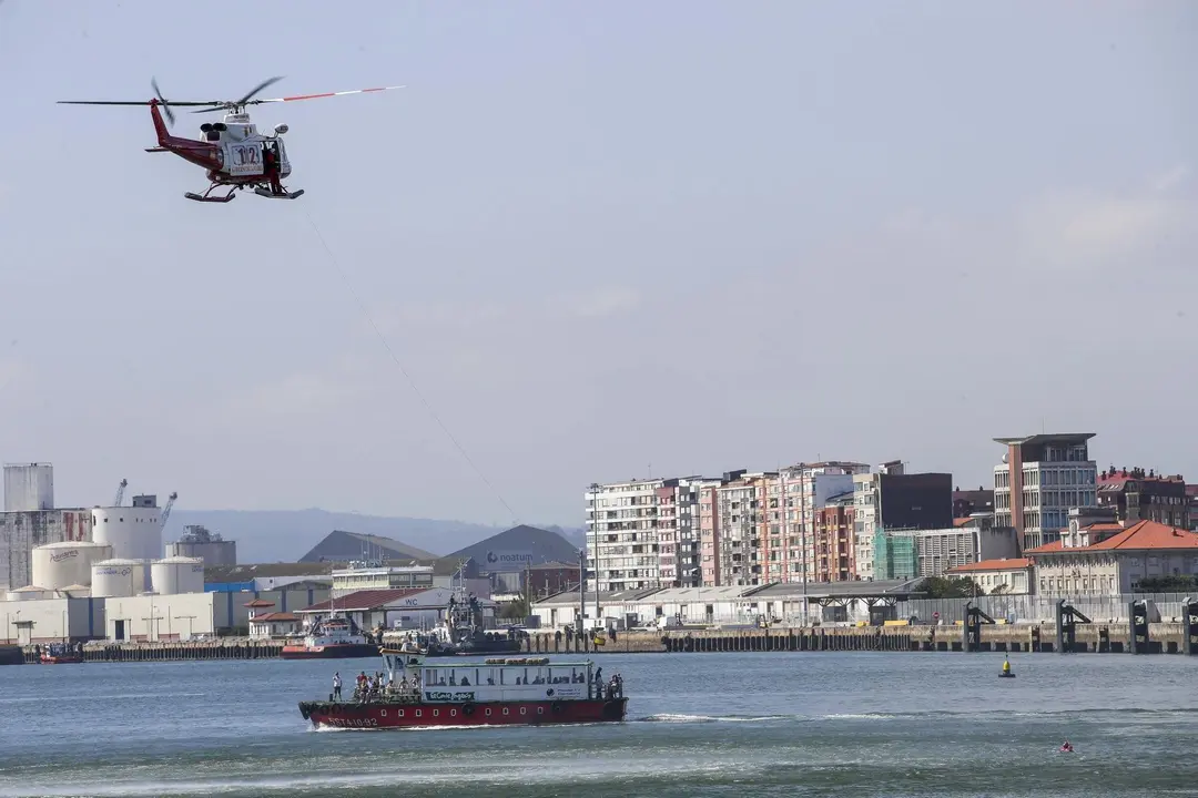 DAVID S. BUSTAMANTE 13/09/2019 SANTANDER/ CANTABRIA Simulacro de rescate con el helicoptero del 112 del Gobierno de Cantabria
