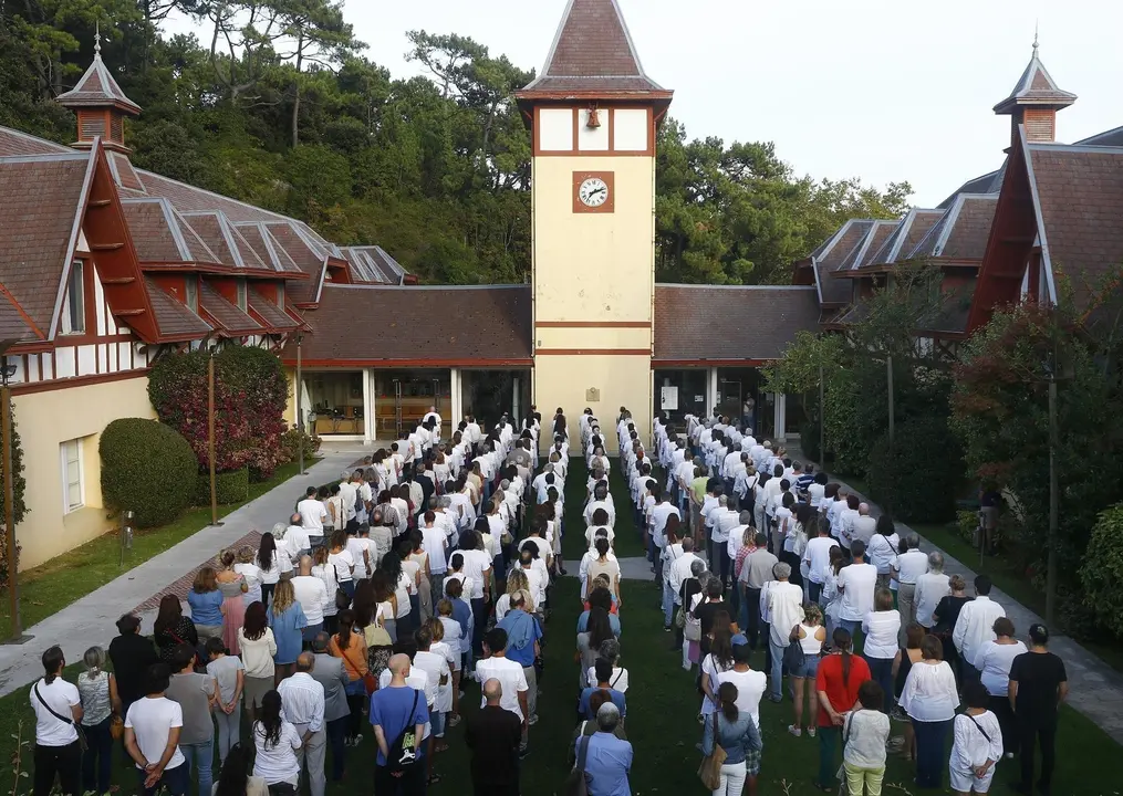 Cerca de 400 personas reviven en una performance en Santander el primer campo de concentraci&oacute;n del franquismo
