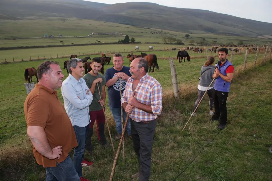 Vicepresidente Zuloaga Feria Ganado En San Miguel De Aguayo