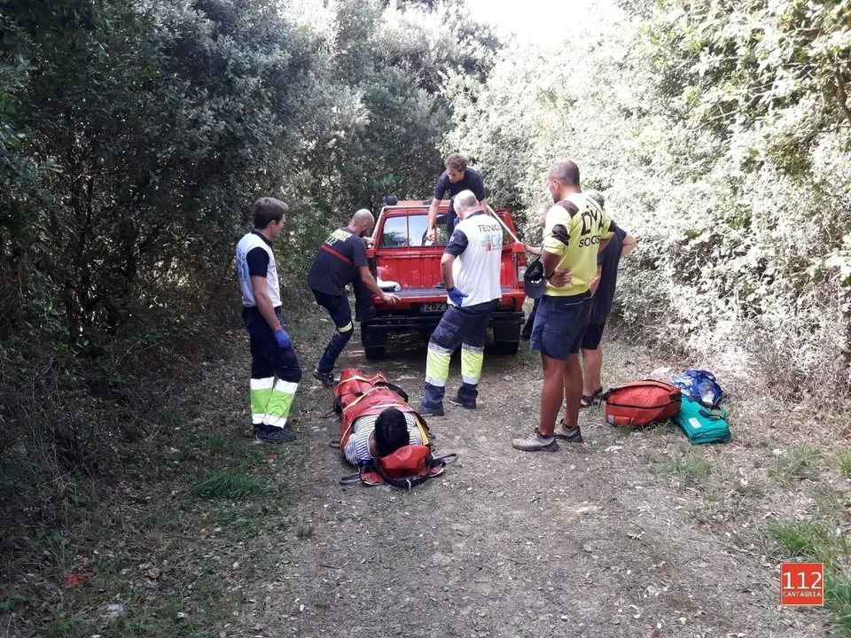 Porteo de mujer herida en Sonabia