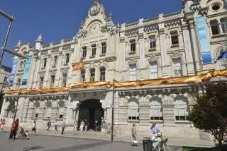 Fachada del Ayuntamiento de Santander