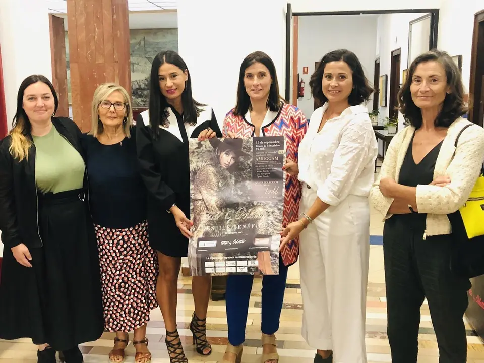 Presentaci&oacute;n del desfile solidario de Tet&eacute; by Odette