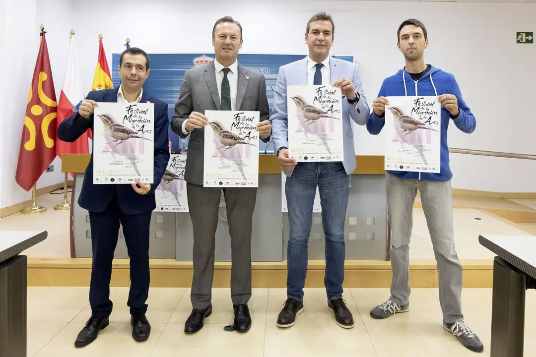 El consejero de Medio Ambiente, Guillermo Blanco, en la presentaci&oacute;n del Festival de Migraci&oacute;n de las Aves
