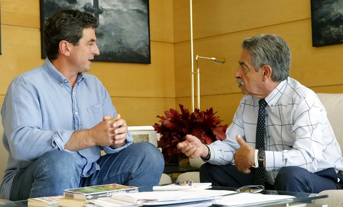 12:30-. Gobierno De Cantabria. El Presidente De Cantabria, Miguel &Aacute;ngel Revilla, Se Re&uacute;ne Con El Alcalde De Pesaguero, Enrique Sabaris.  19 Ago 19