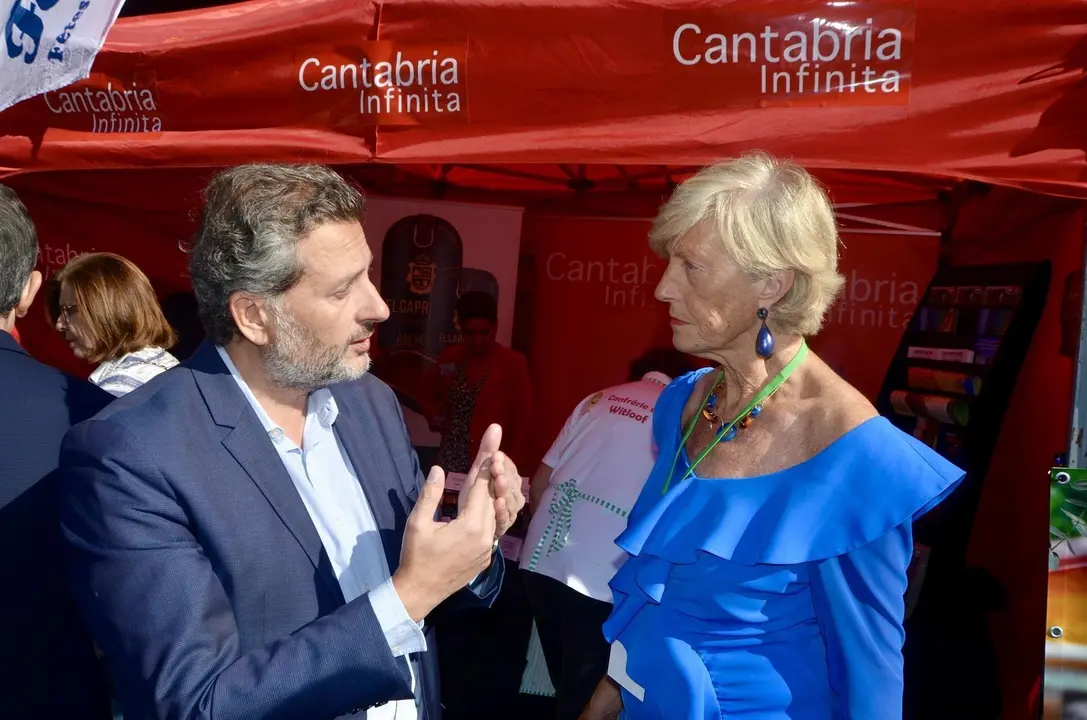 Lomb&oacute; con el consejero de Turismo de la Embajada de Espa&ntilde;a